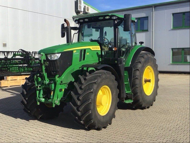 John Deere 6R 215