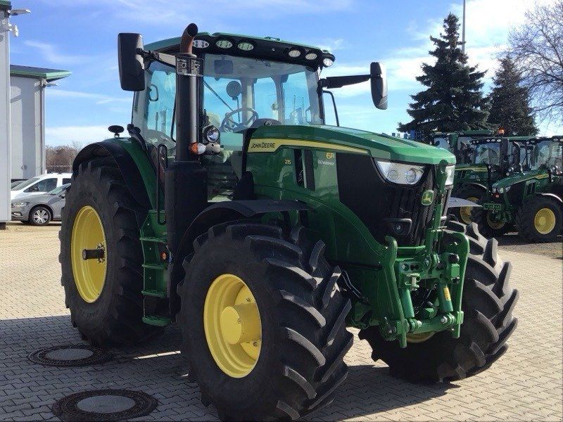 John Deere 6R 215