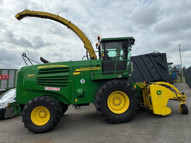 John Deere 7400 mit Kemper PU 630C Bj.12