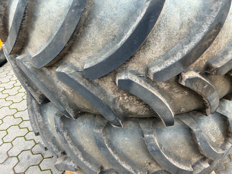 Vredestein 540/65R30 und 650/65R42