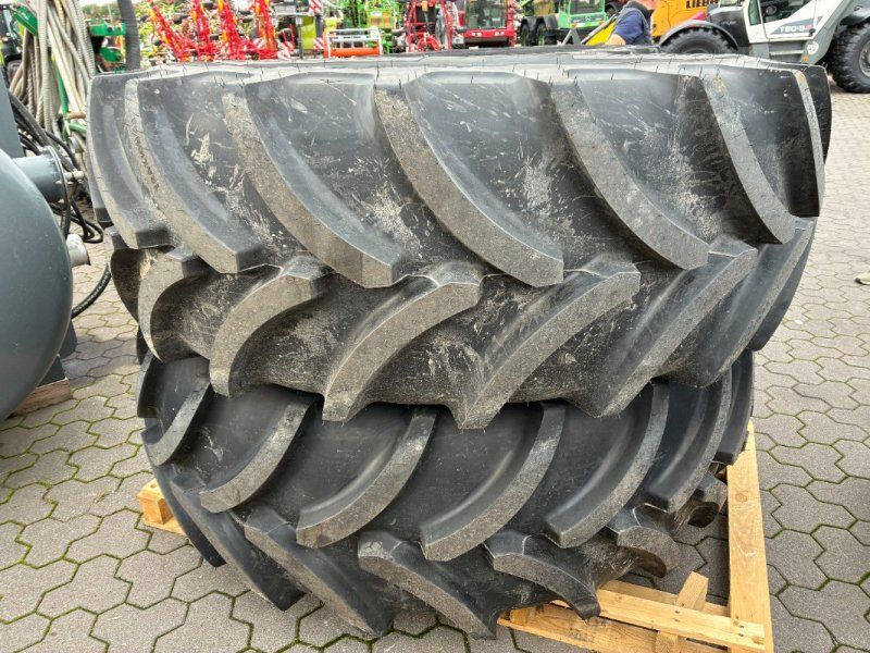 Vredestein 650/65R42 Traxion
