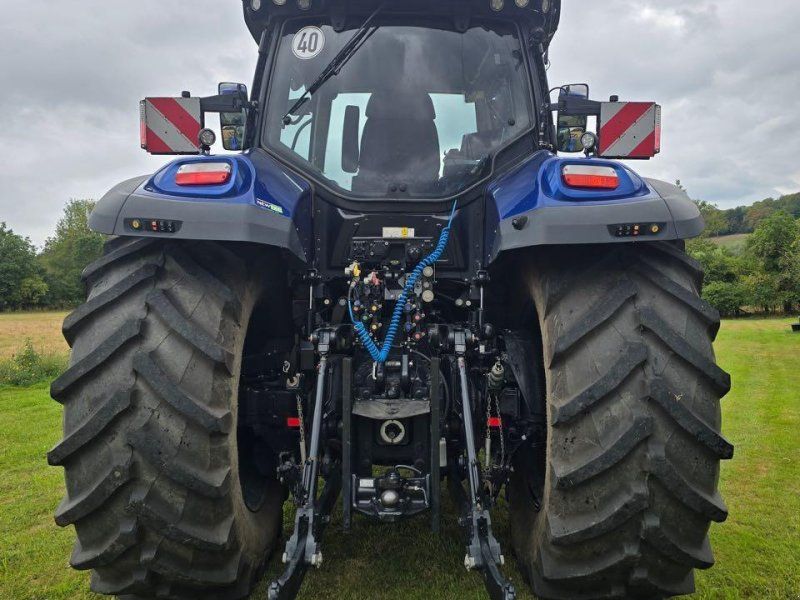 New Holland T7.300