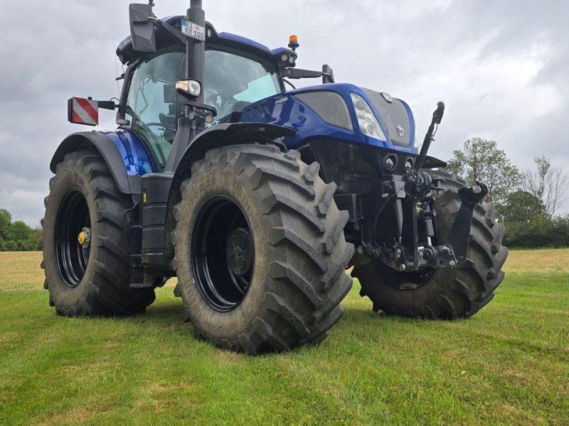 New Holland T7.300