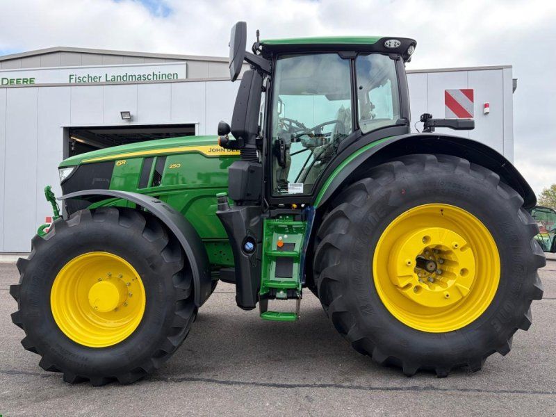 John Deere 6R 250