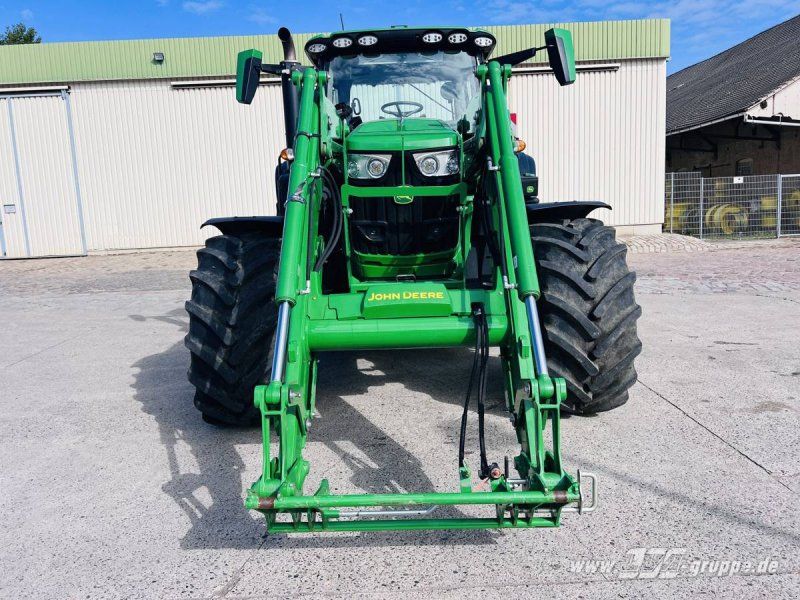 John Deere 6R 195