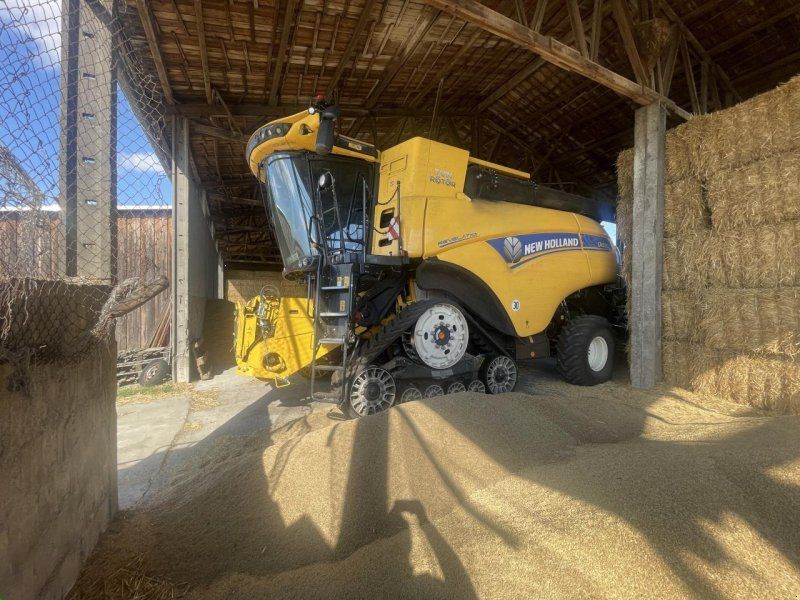 New Holland CR 9.90