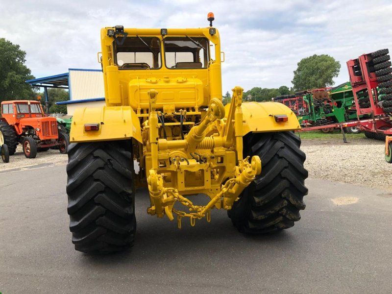 Kirovets K700A V8