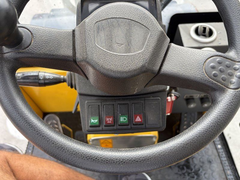 Eurotrac W12 mit Kabine neuwertig