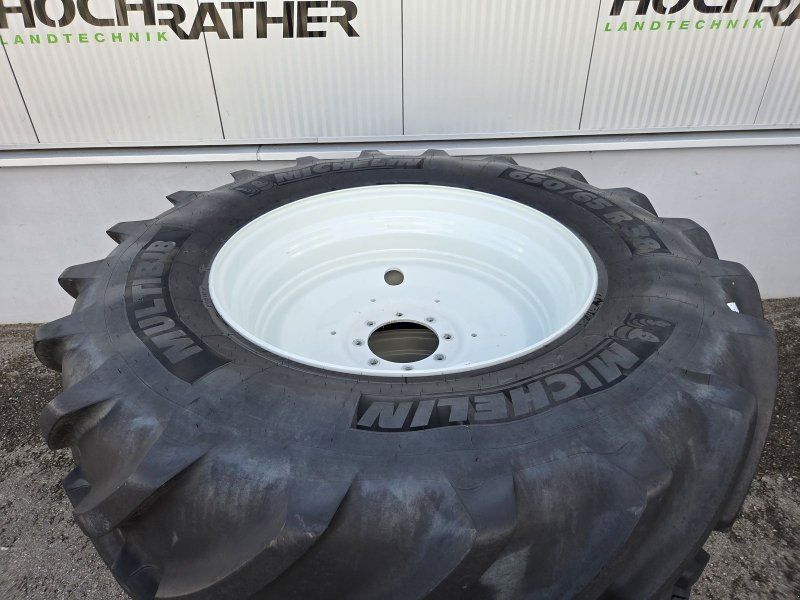 Michelin Kompletträder 650/65R38 & 540/65R28