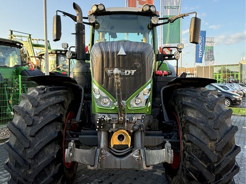 Fendt 826 Vario S4 Profi Plus
