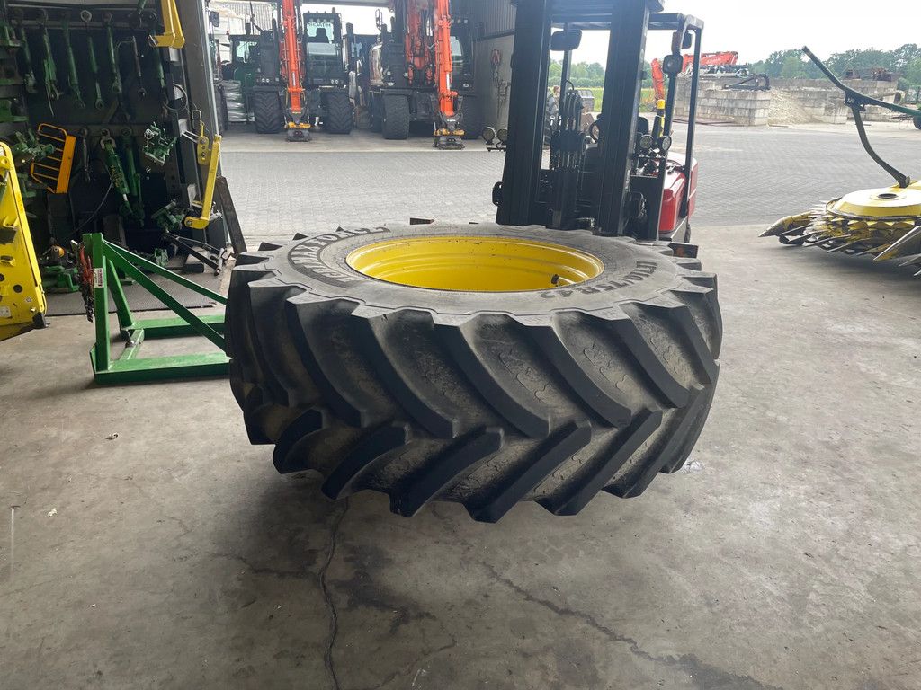 BKT Agri Max Force IF710/75R42