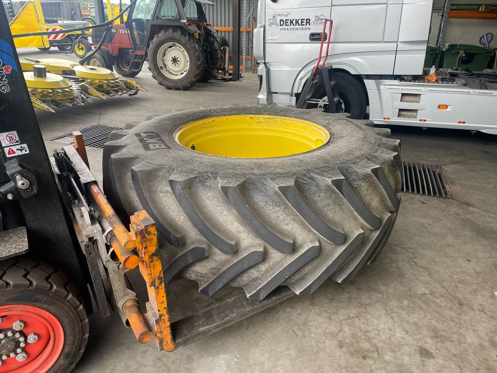 BKT Agri Max Force IF710/75R42
