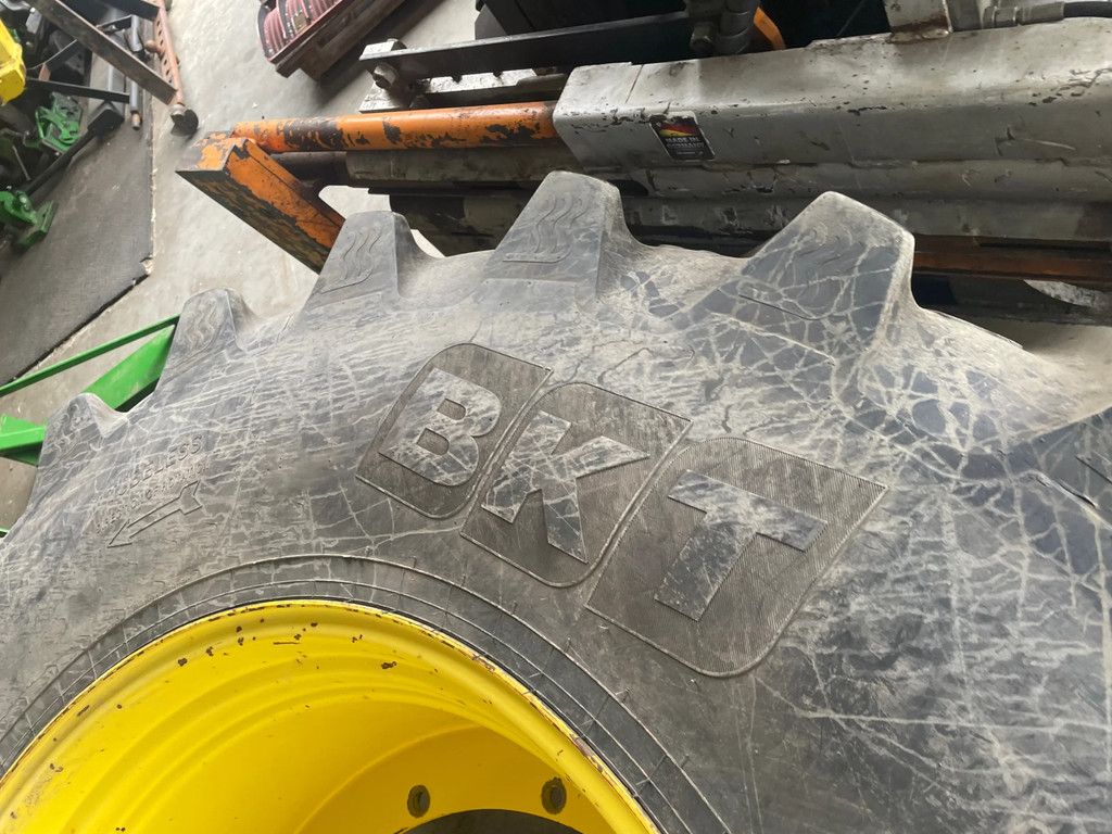 BKT Agri Max Force IF710/75R42