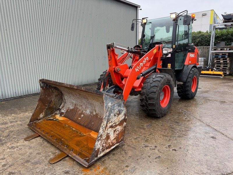 Kubota R 082