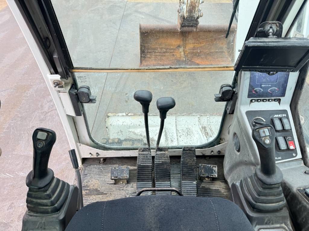 Mecalac 10MCR - Many extra attachments! Auto Lube