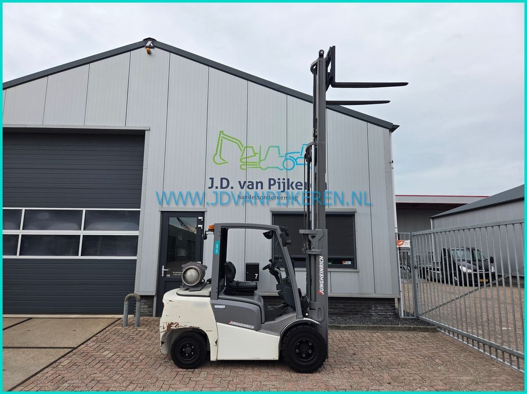 Jungheinrich TFG430 2558uur! 2017 triplex4.4m+sideshift+215cm ho
