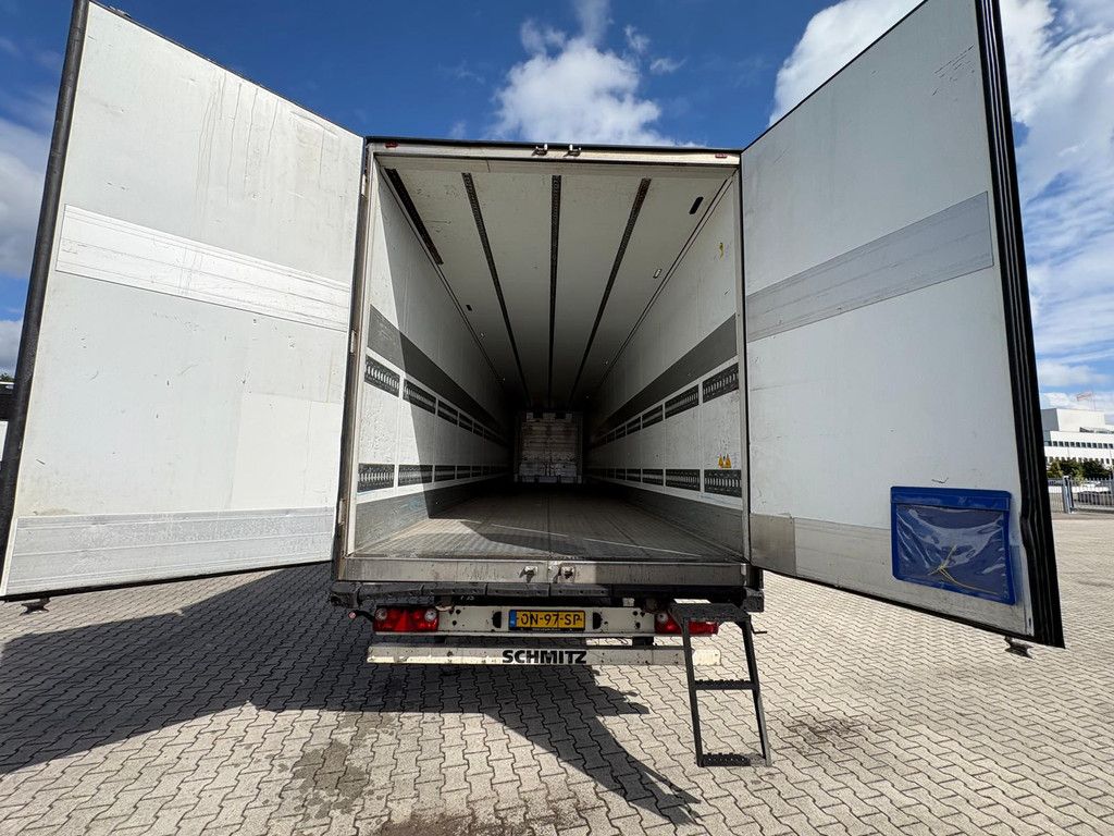 Schmitz Cargobull N/A Carrier Vector 1550 D+E 250B 265H APK/TUV 12-2026