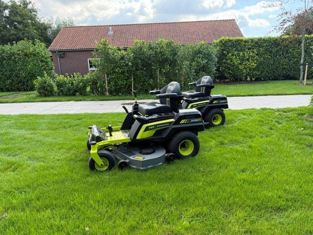 Ryobi RYZTRX137 electrische zero turn maaier