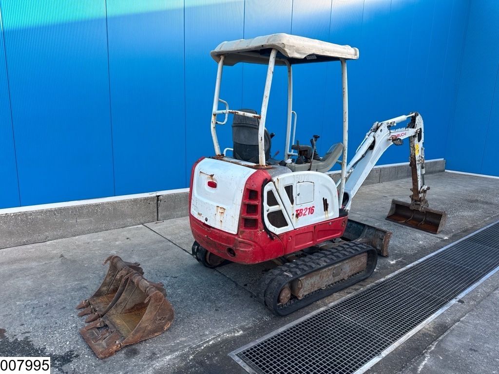 Takeuchi TB216 2700 hr, 11,5 kW, 1770 kg, 2017