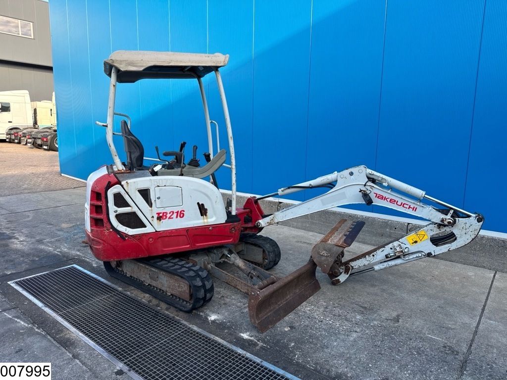 Takeuchi TB216 2700 hr, 11,5 kW, 1770 kg, 2017