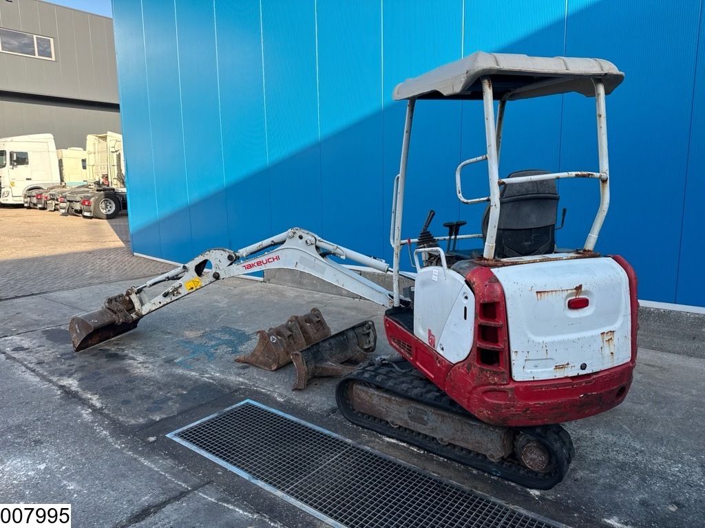 Takeuchi TB216 2700 hr, 11,5 kW, 1770 kg, 2017