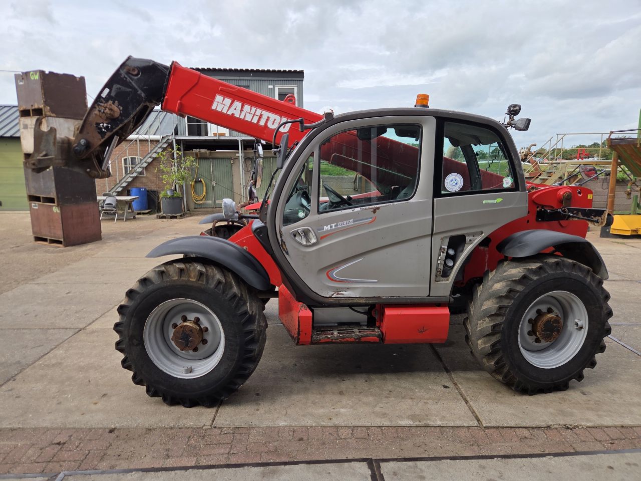 Manitou MT835 ST3B
