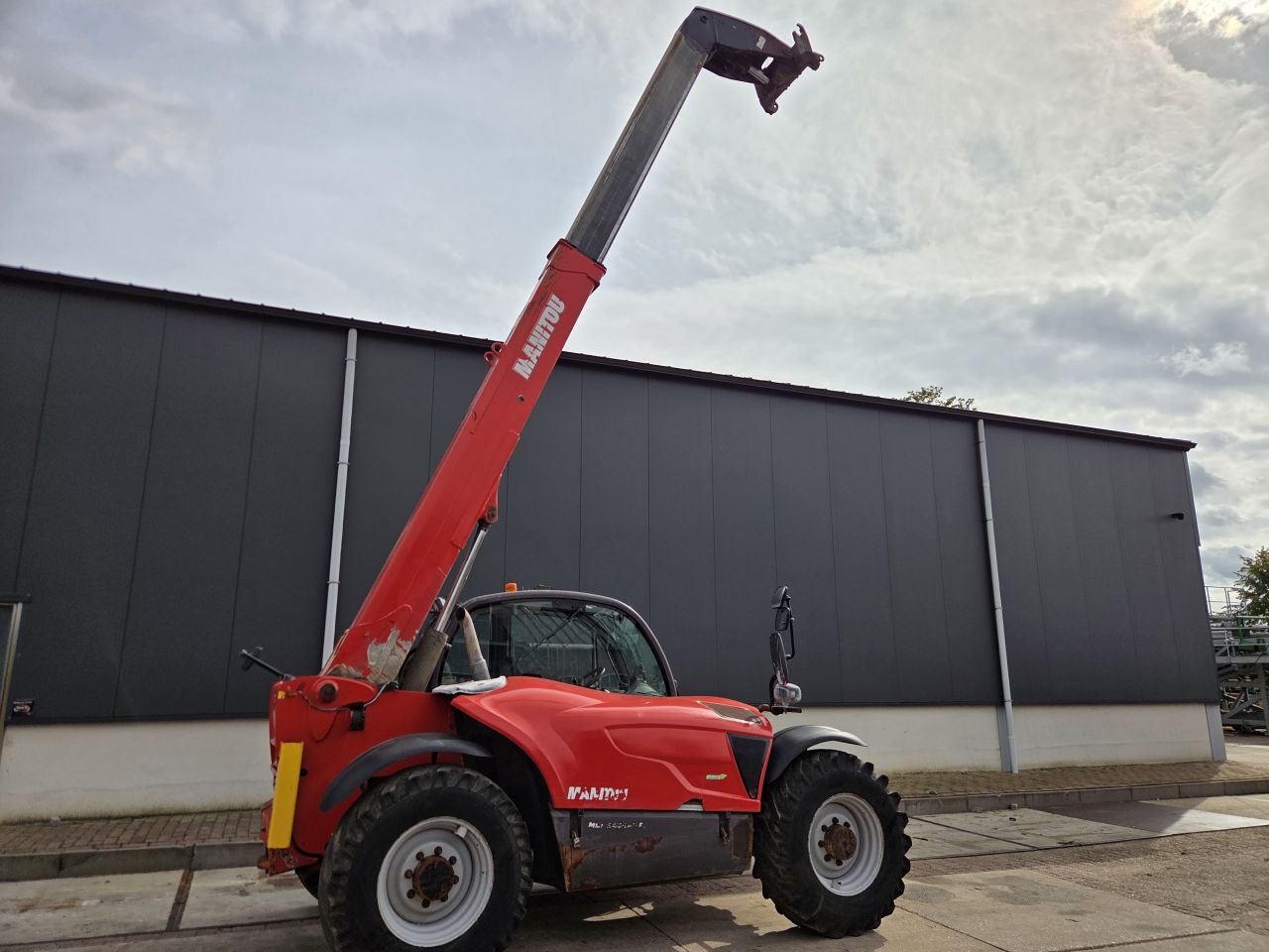 Manitou MT835 ST3B
