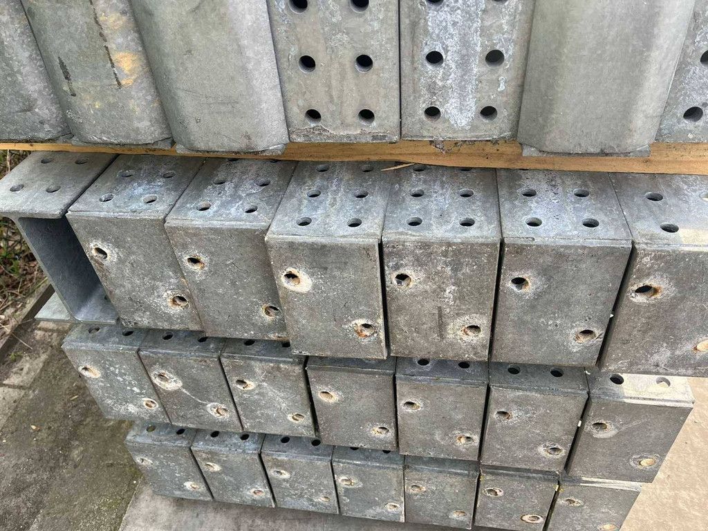 Doppelseitiges Kragarmregal 7x35