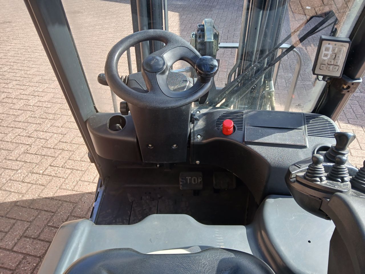 Linde e16 - 01 / side shift / bj2013 / accu 2019