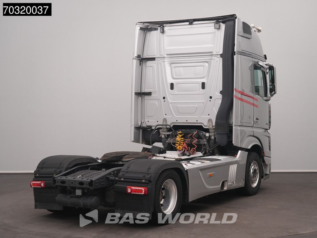 Mercedes Actros Actros 1963 4X2 GigaSpace Retarder Full-Air APK 01-2027 2xTanks Alcoa's ACC Navi