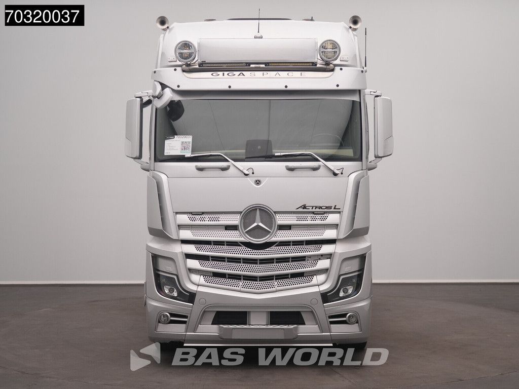 Mercedes Actros Actros 1963 4X2 GigaSpace Retarder Full-Air APK 01-2027 2xTanks Alcoa's ACC Navi