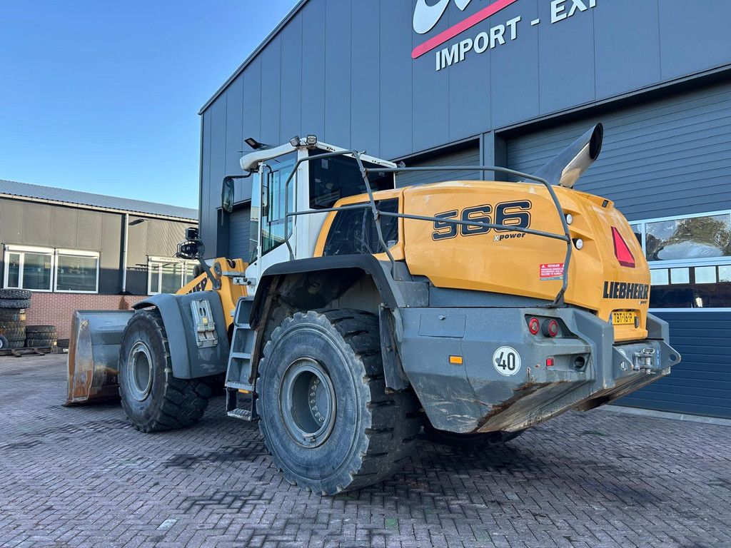 Liebherr L566
