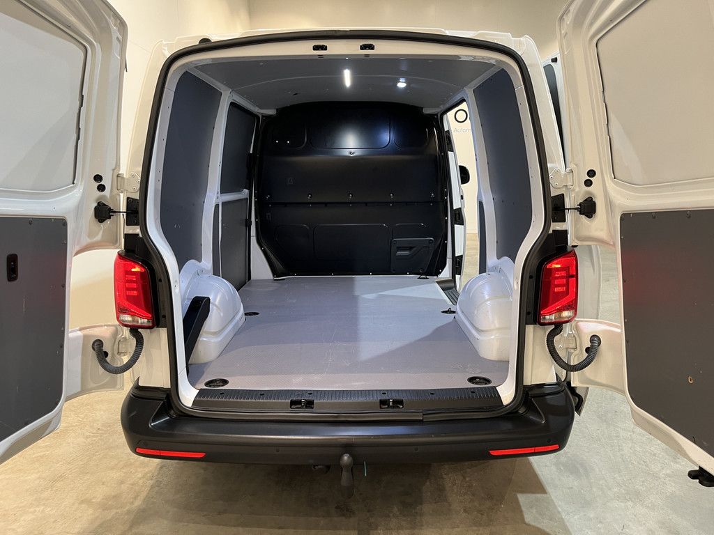 Volkswagen Transporter 2.0 TDI L1H1 150 PK Automaat / Euro 6 / Schuifdeur L + R / Airco / CarPlay / Cruise Control / Trekhaak / PDC / 3-Zits / 85.100 KM !!