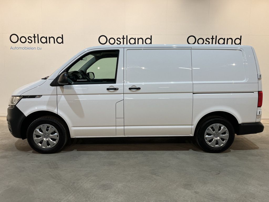 Volkswagen Transporter 2.0 TDI L1H1 150 PK Automaat / Euro 6 / Schuifdeur L + R / Airco / CarPlay / Cruise Control / Trekhaak / PDC / 3-Zits / 85.100 KM !!