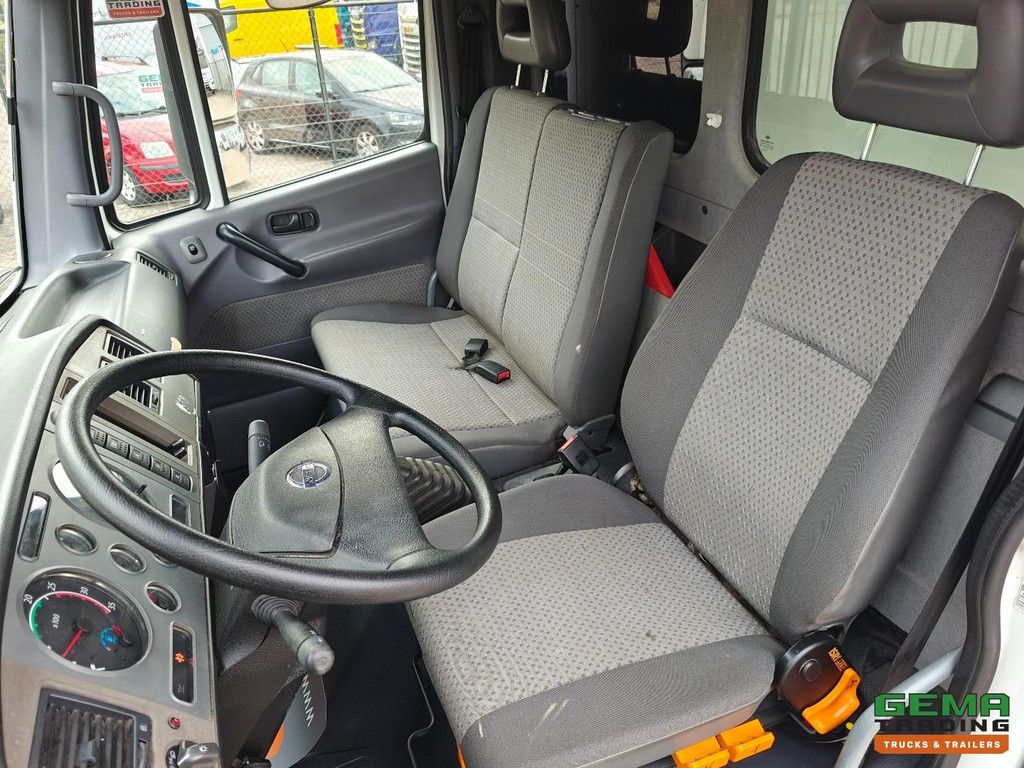 Nissan Atleon 4x2 Day Cab Euro5 - 8T - Boxed Body 5.3M + Portal Lift 1000KG + Towbar - 77,000km Original