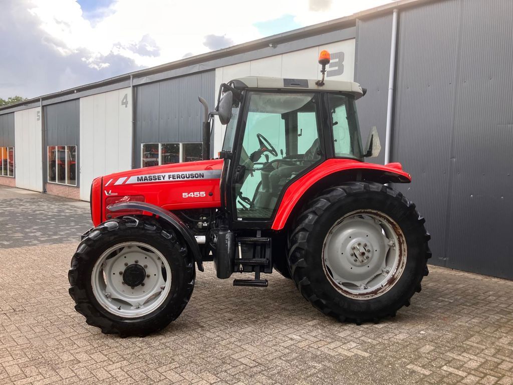 Massey Ferguson 5455 SPEEDSHIFT
