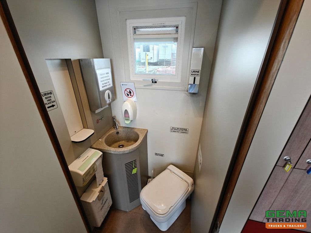 Renders ROC 12.10 NA einachsiger büroanhänger / mobilheim - klimaanlagen - toilette - batteriepaket - standheizung - hydraulische stützbeine