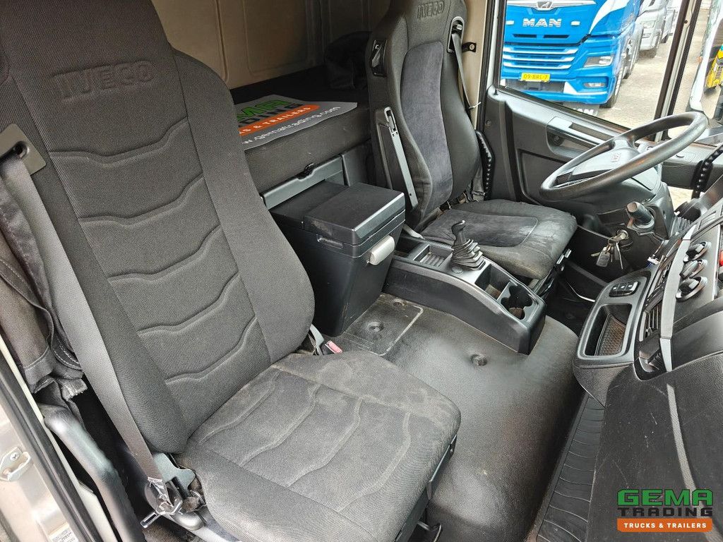 Iveco EuroCargo 140-250 4x2-Schlafkabine Euro6A – 7,6 Meter geschlossener Kofferaufbau + Ladebordwand 2000 kg – Belgischer Lkw