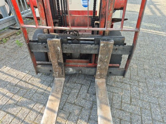Nissan 2.5 ton lpg/