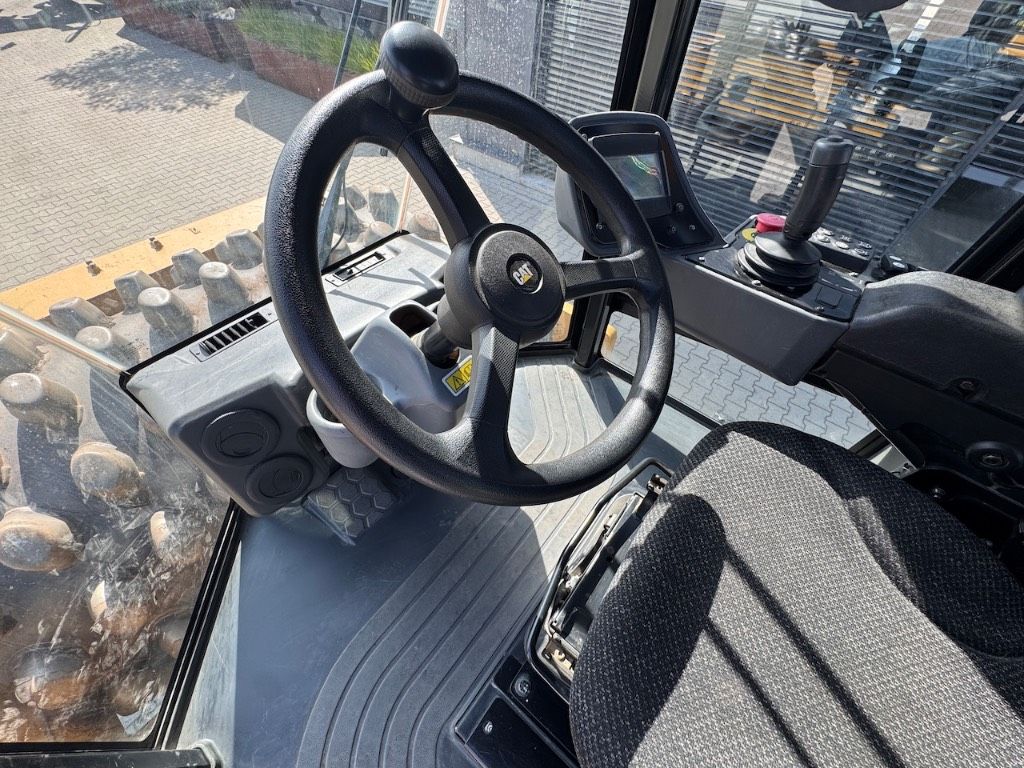 CAT CP68B