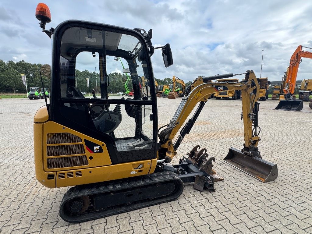 CAT 301.7 D