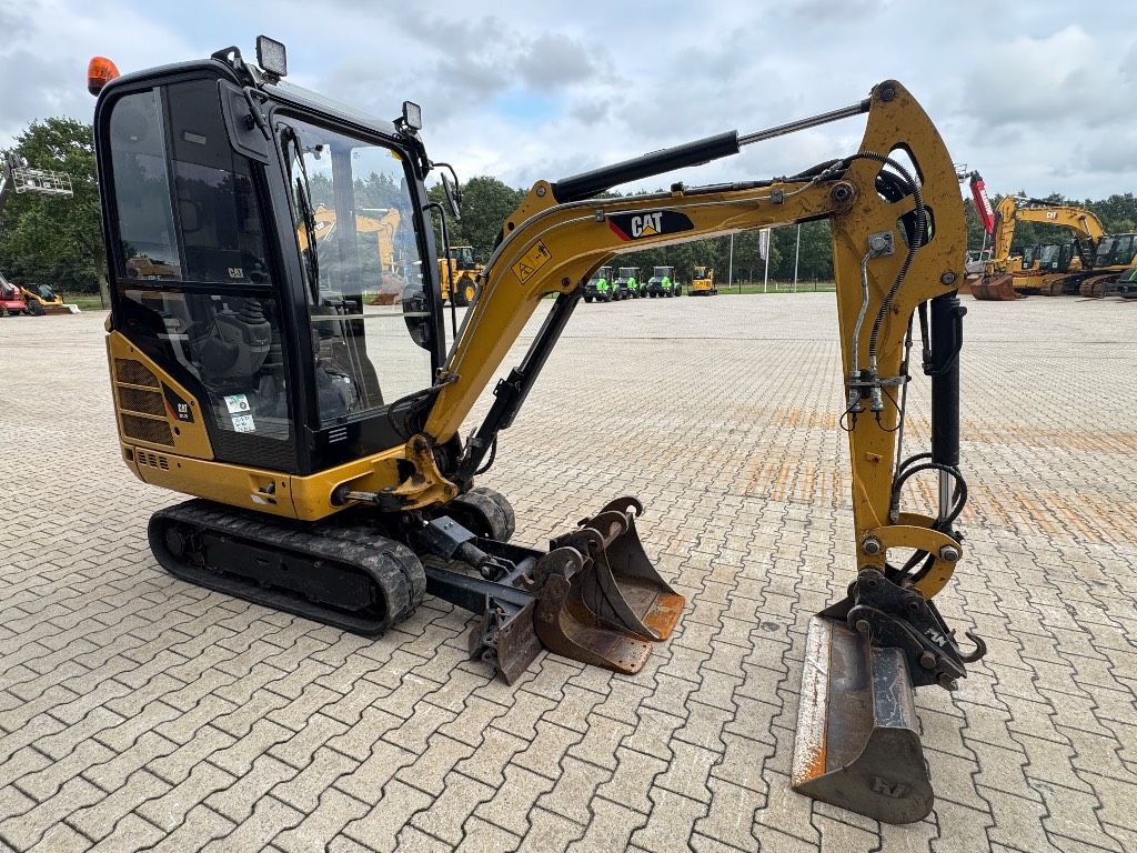 CAT 301.7 D