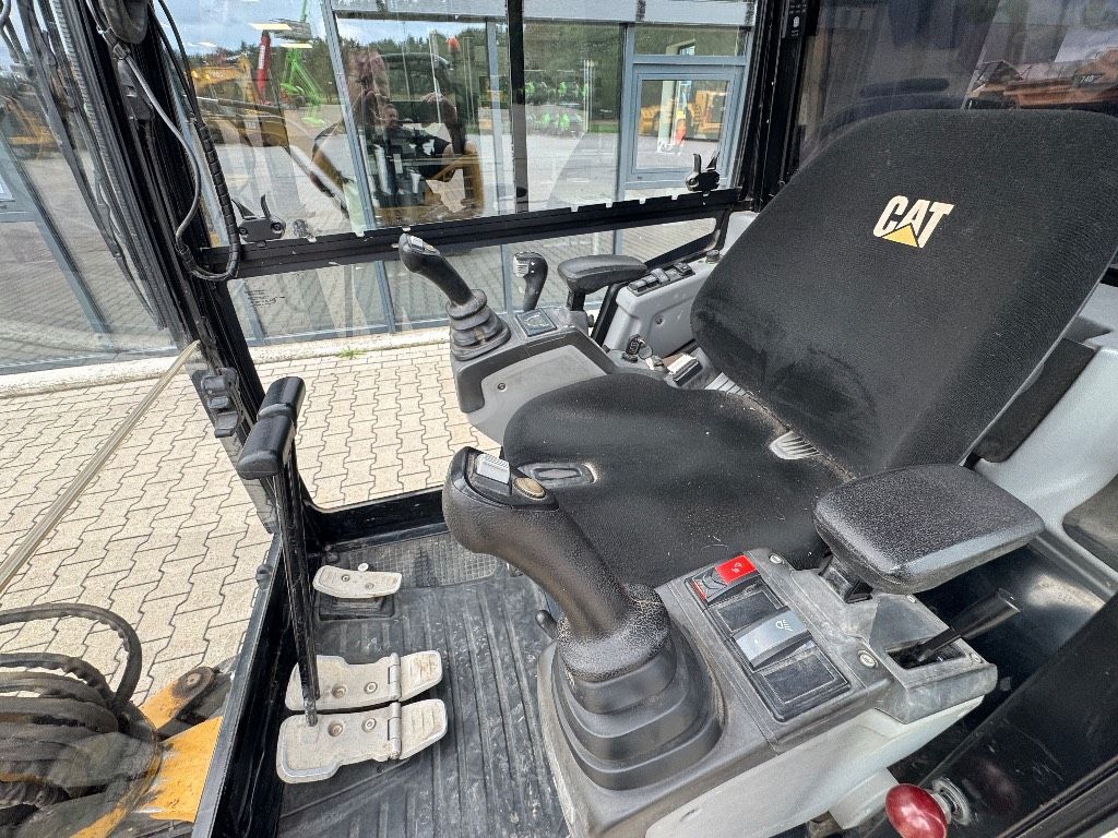 CAT 301.7 D