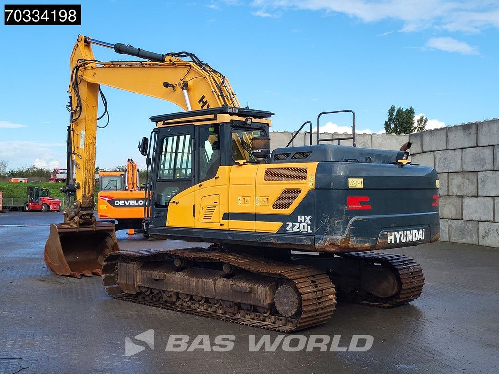 Hyundai HX220 L