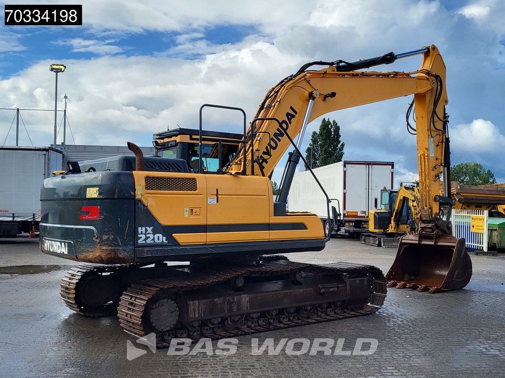 Hyundai HX220 L