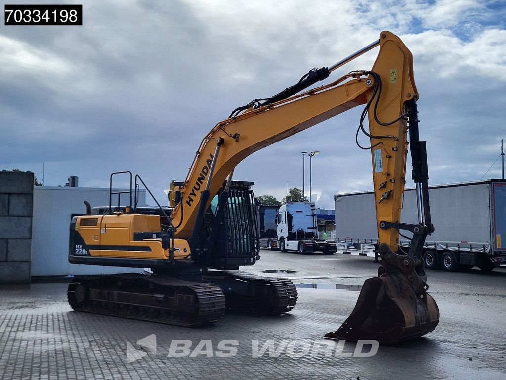 Hyundai HX220 L