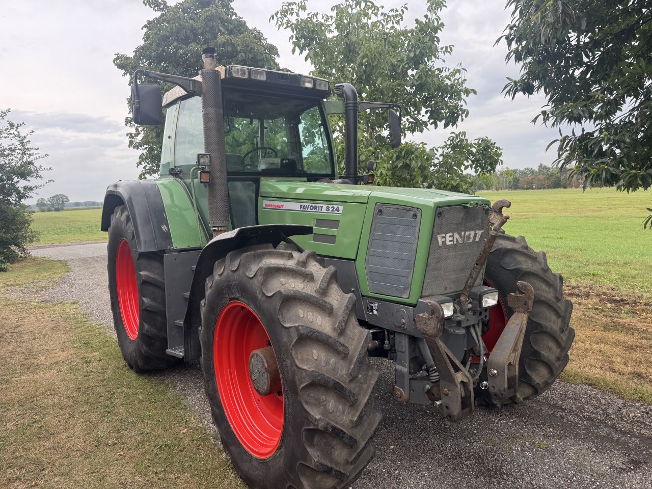 Fendt 824 Favorit Turboshift