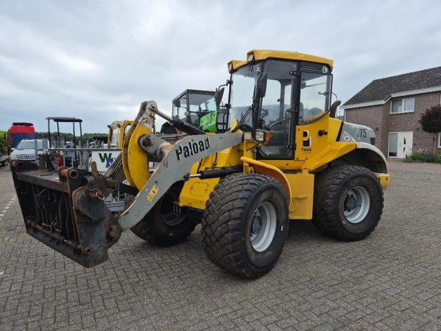 Palazzani PL75 shovel wiellader.