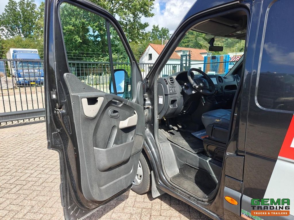 Renault MASTER Euro6B - L3H2 - AchterAs LuchtGeveerd - Navi - HandGeschakeld - Trekhaak - 04/2027 APK