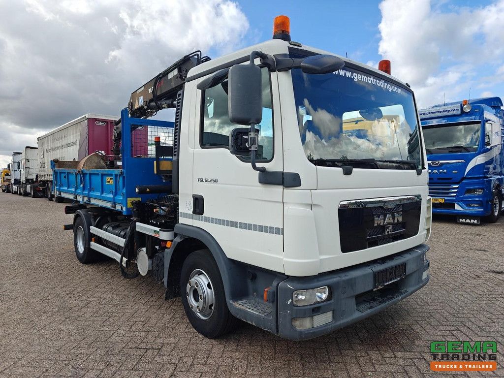 MAN TGL 12.250 4x2 Day Cab Euro5 - Terex 65.2 + Tizmar Grab + Remote Control - Forez Tipper - Full Leaf - SmartTacho V2